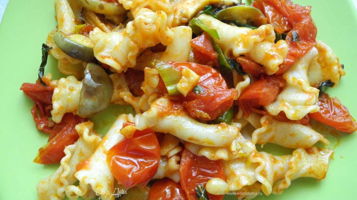 Паста "Китайские грузди с томатами и баклажанами"