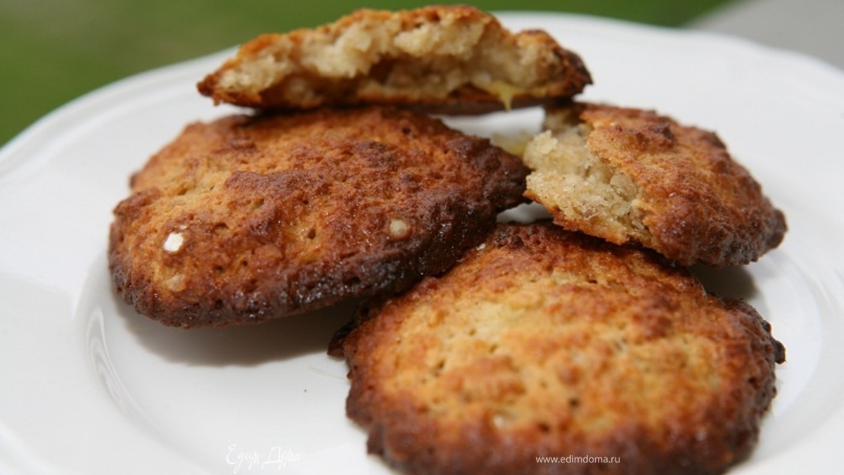 Бананово-кокосовые печеньица с ромом и корицей