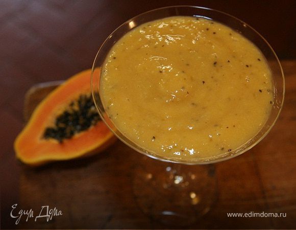 Банановый коктейль с папайей, манго и киви Банановый коктейль с папайей, манго и киви