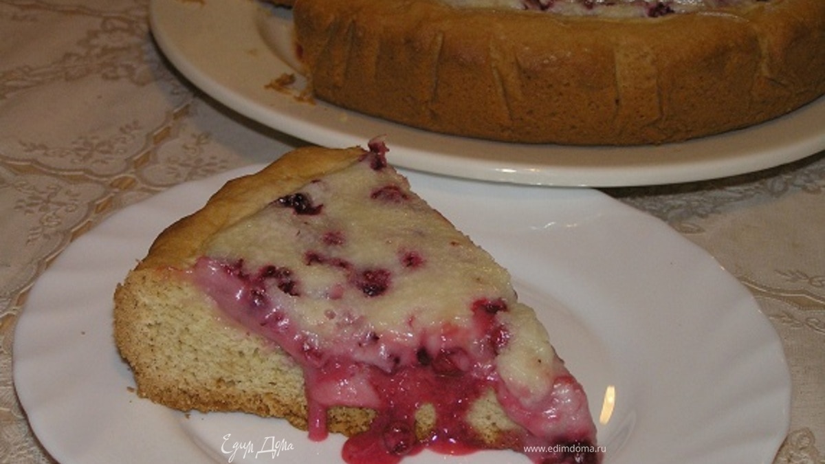 Пирог с брусникой