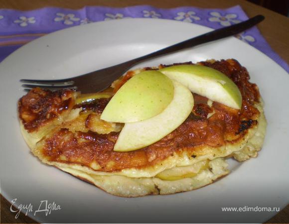 Яблочный омлет