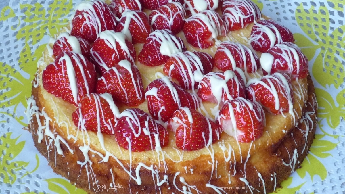 Чиз-кейк с клубникой и белым шоколадом