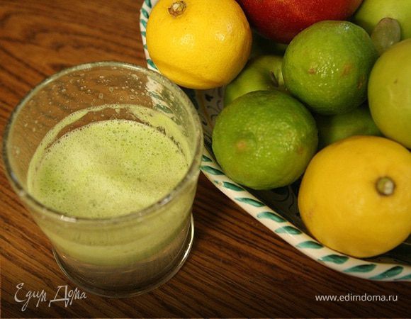 Сок из винограда и сельдерея Сок из винограда и сельдерея