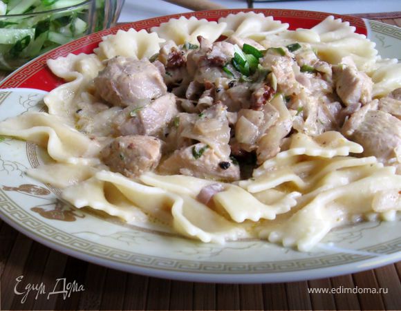 Куриное филе с грецкими орехами