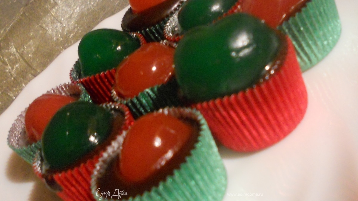 Мягкие шоколадные конфеты с ромом и вишней