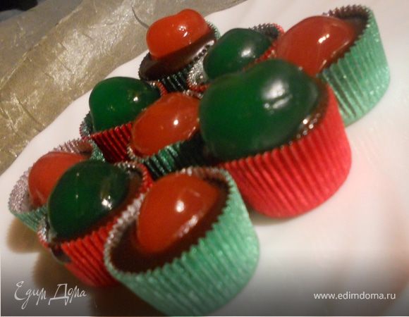 Мягкие шоколадные конфеты с ромом и вишней Мягкие шоколадные конфеты с ромом и вишней