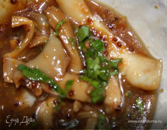 Кальмары в медово-соевом соусе