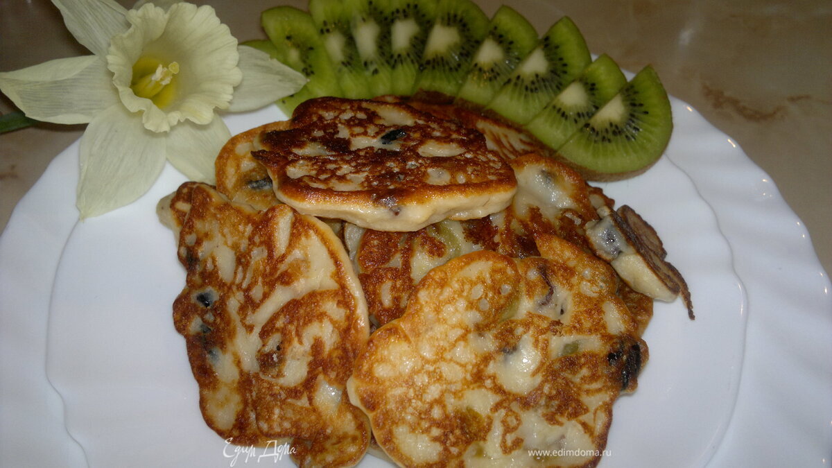 Сырники банановые с изюмом