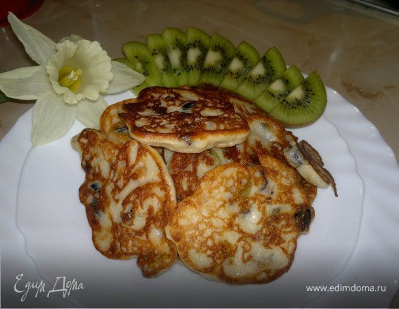 Сырники банановые с изюмом Сырники банановые с изюмом