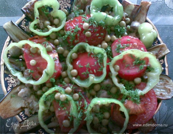 Теплый баклажановый салат