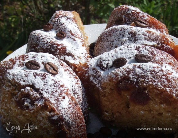 Кофейный кекс с вишней