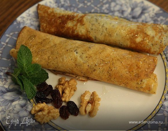 Венгерские маковые блины с изюмом и грецкими орехами Венгерские маковые блины с изюмом и грецкими орехами