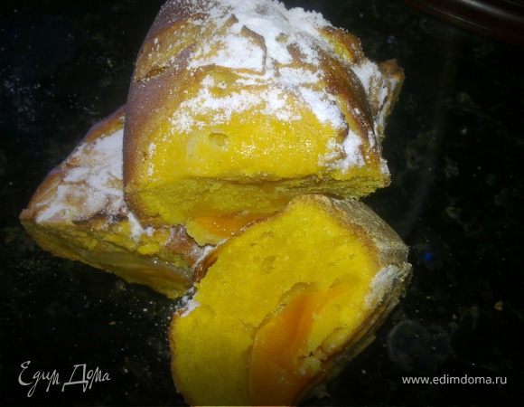 Тыквенный веночек с яблоком.