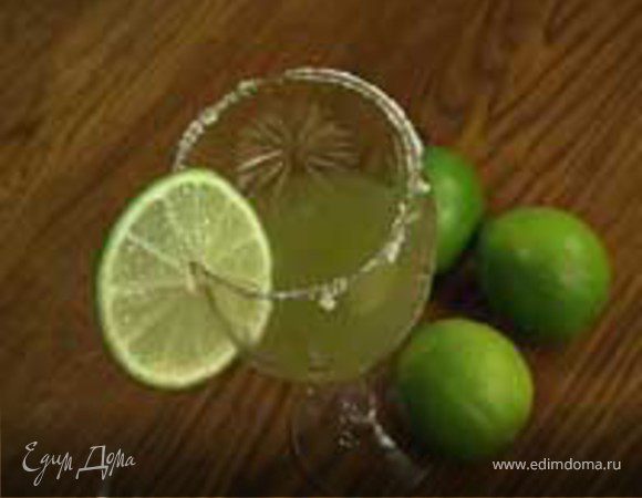 Огуречно-яблочный сок с ананасом 