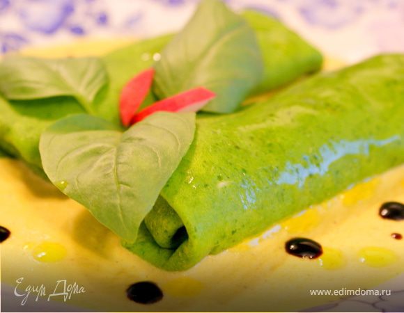 Блинчики из шпината с грибной начинкой и чесночным пюре