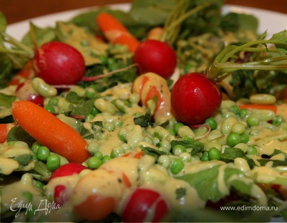 Салат из молодых овощей Салат из молодых овощей