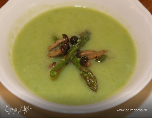 Суп из спаржи с грибами