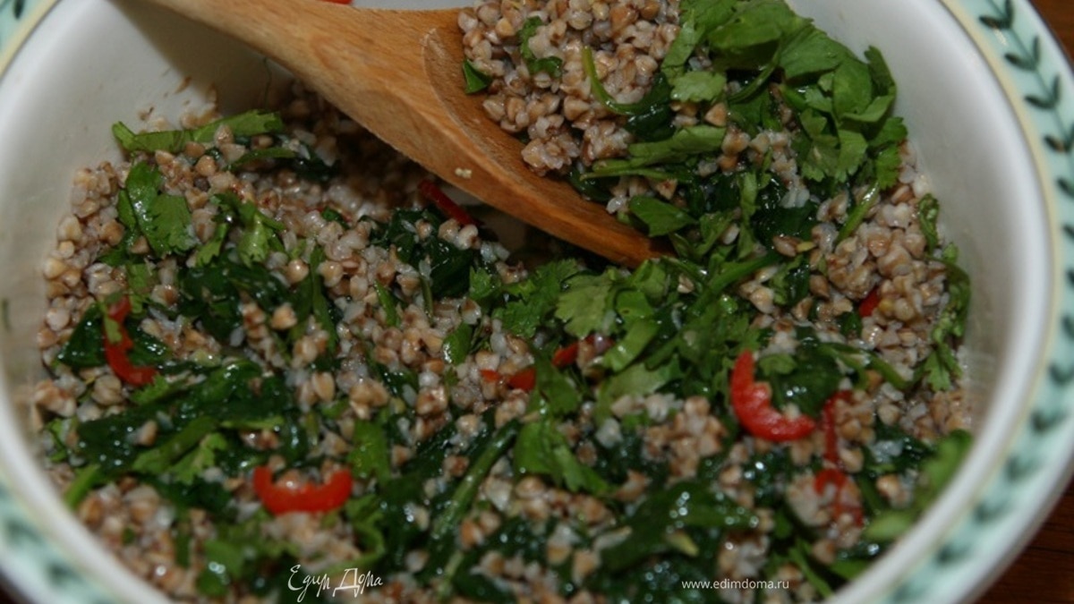 Гречка с чили и шпинатом