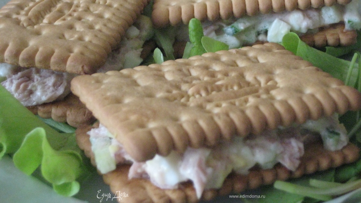 Крекеры с тунцом