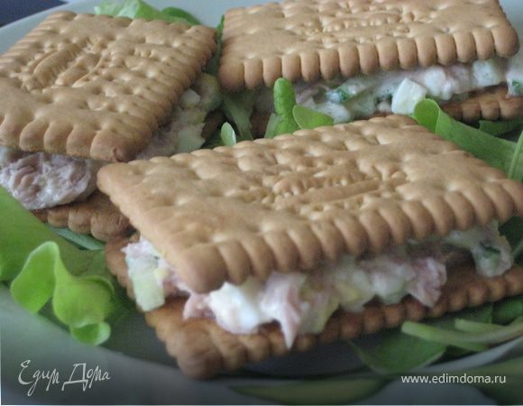 Крекеры с тунцом Крекеры с тунцом