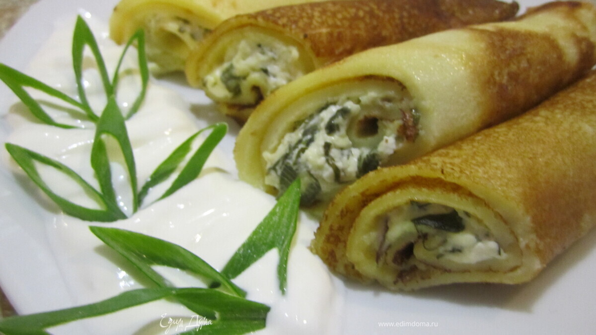 Блинчики с творогом и шпинатом.