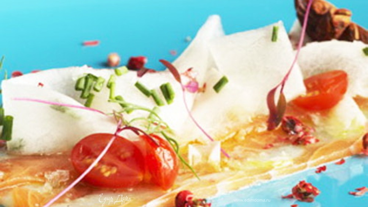 Карпаччо из лосося и морских гребешков