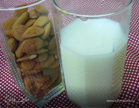 Миндальное молоко Миндальное молоко