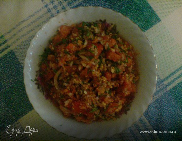 Салат для гурманов с помидорами и арахисом Салат для гурманов с помидорами и арахисом