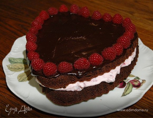 Шоколадное сердце с малиной