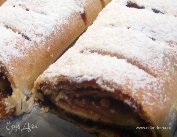 Штрудель с орехами и черносливом Штрудель с орехами и черносливом
