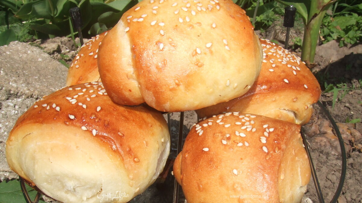 Рулетики с кунжутом
