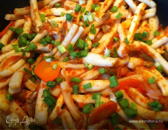 Кальмарчики в томатном соусе Кальмарчики в томатном соусе