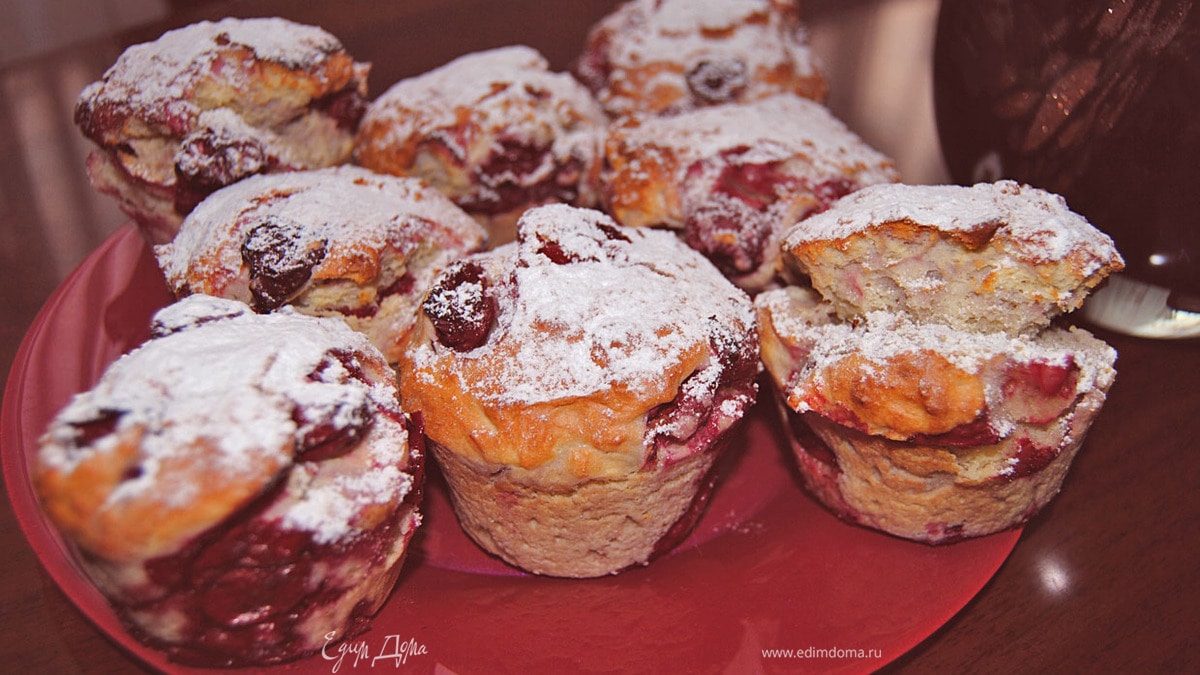 Маффины с вишней