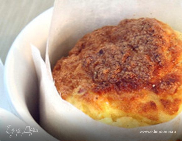 Сырное суфле с ветчиной в бумажном “воротнике”