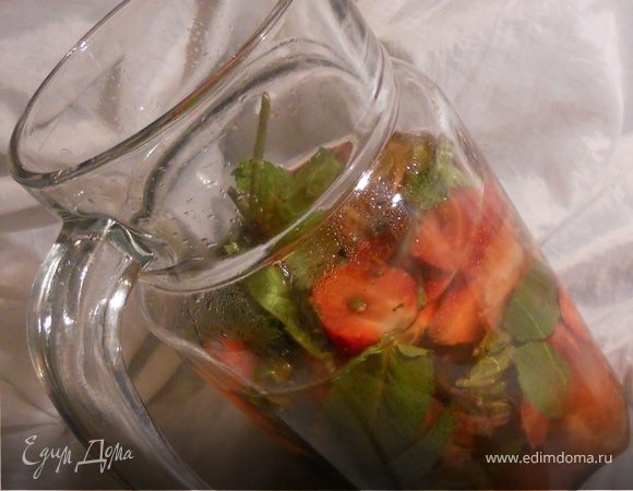 Лето 2011: домашний лимонад с клубникой и мятой Лето 2011: домашний лимонад с клубникой и мятой