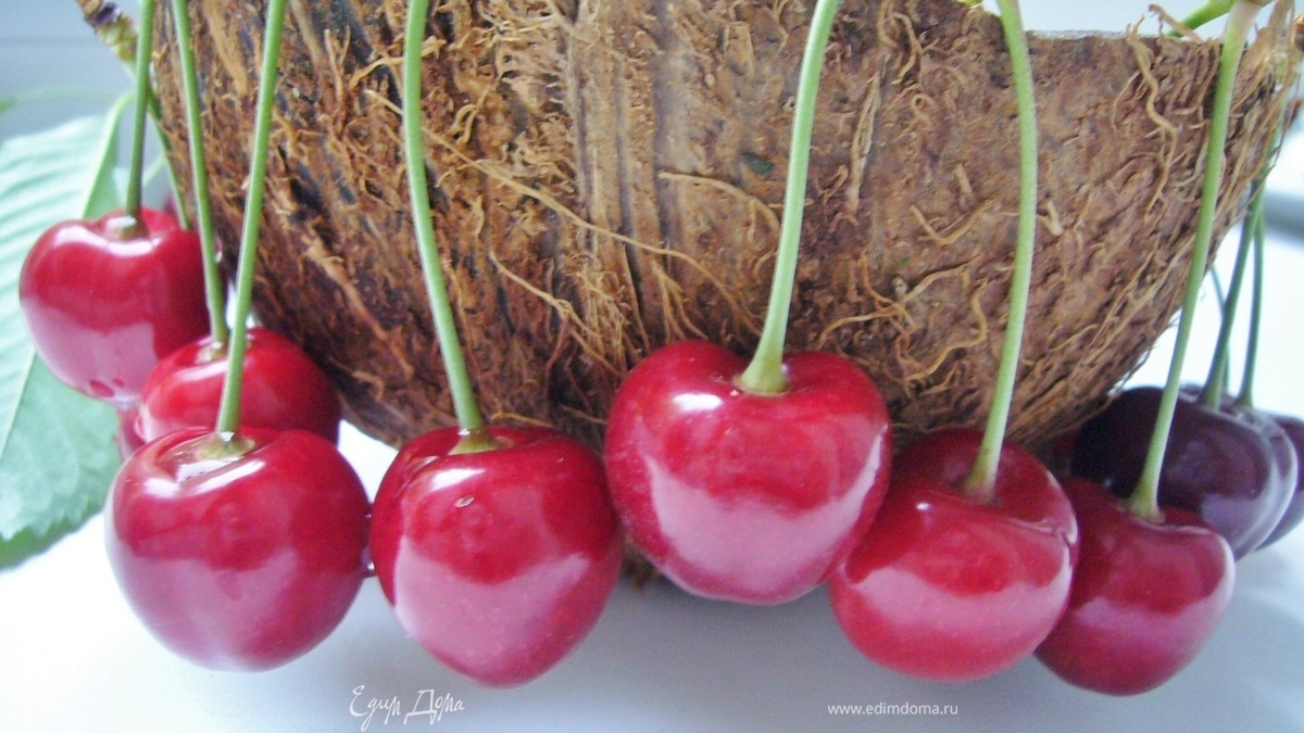 Смузи " Черешня & Коко-Милк!