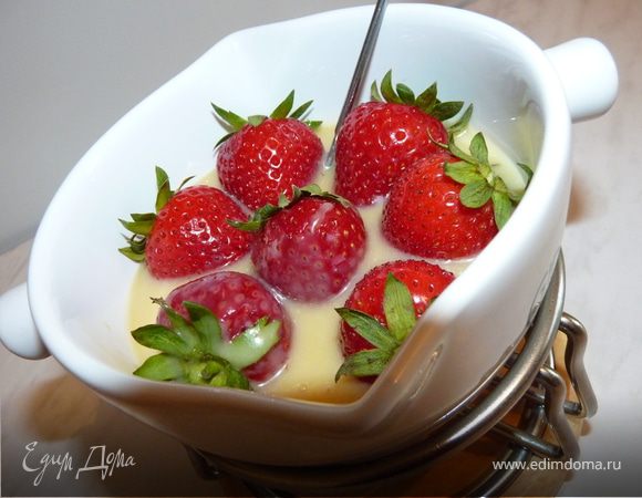 Клубника в белом шоколаде Клубника в белом шоколаде
