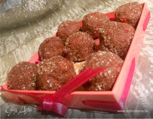 Шоколадно-клубничные конфеты с розмарином Шоколадно-клубничные конфеты с розмарином