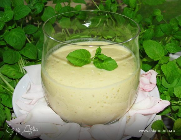 Мангово-банановое ласси Мангово-банановое ласси