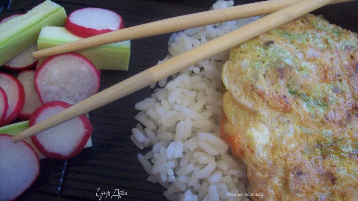 Яичница "Фу Йонг" с китайской капустой