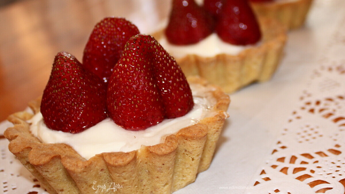 Клубничная тартинка