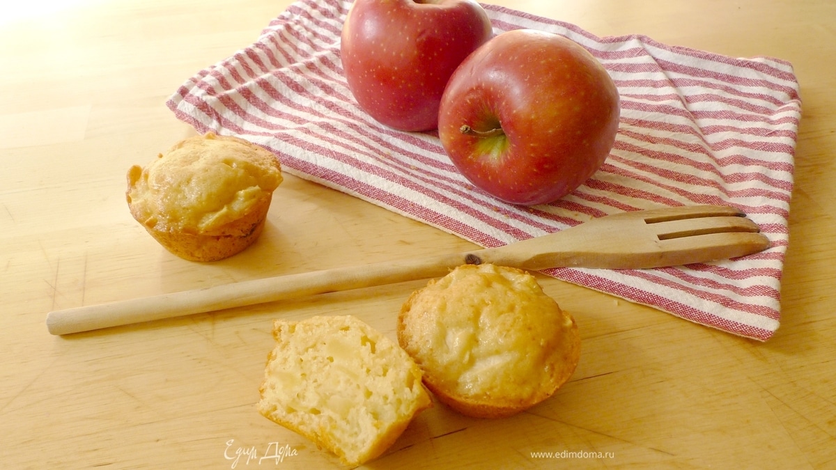 Яблочные маффины с изюмом