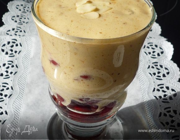 Крем Сабайон с кантучини и вишней