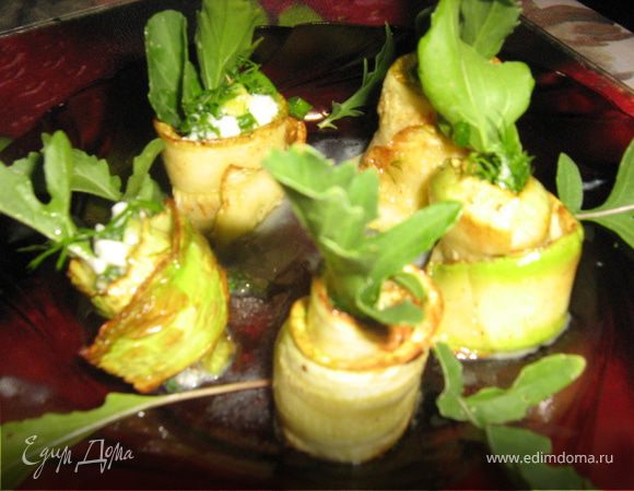 Легкая закуска из кабачков, зелени и руколы