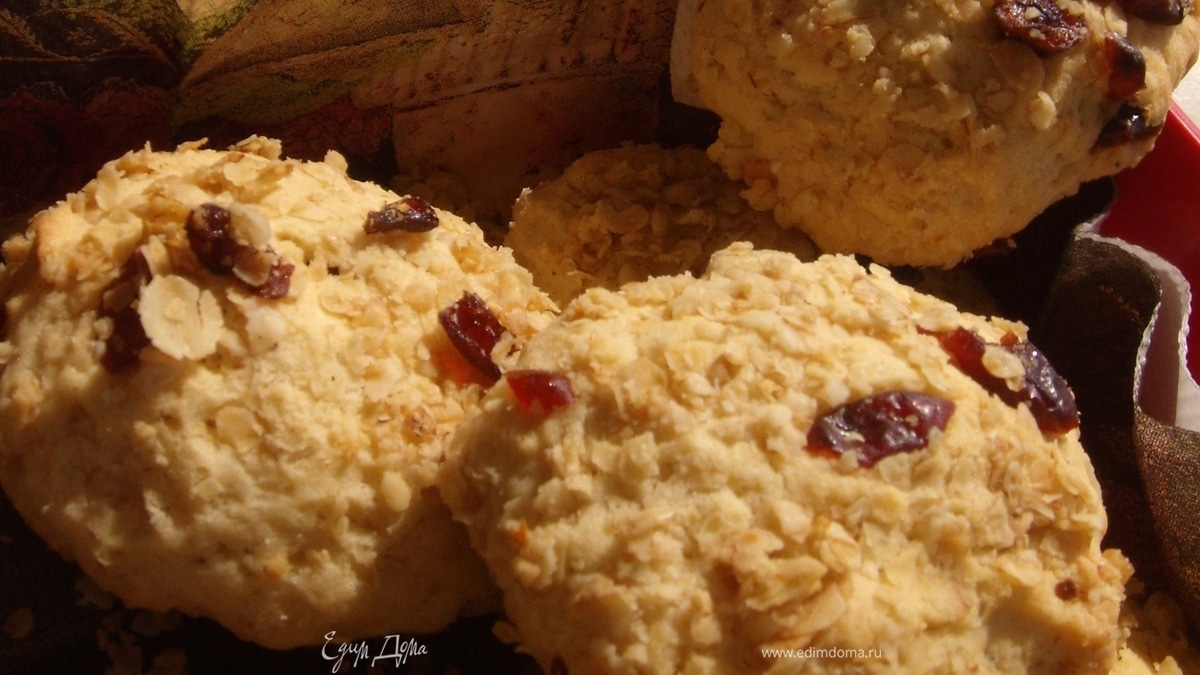 Домашнее печенье с клюквой в овсяной панировке