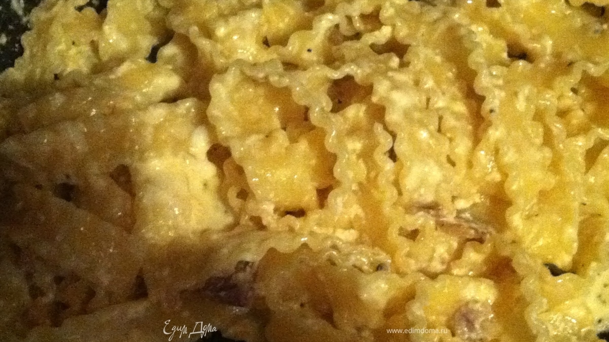 Фетучини карбонара с домашней панчеттой.