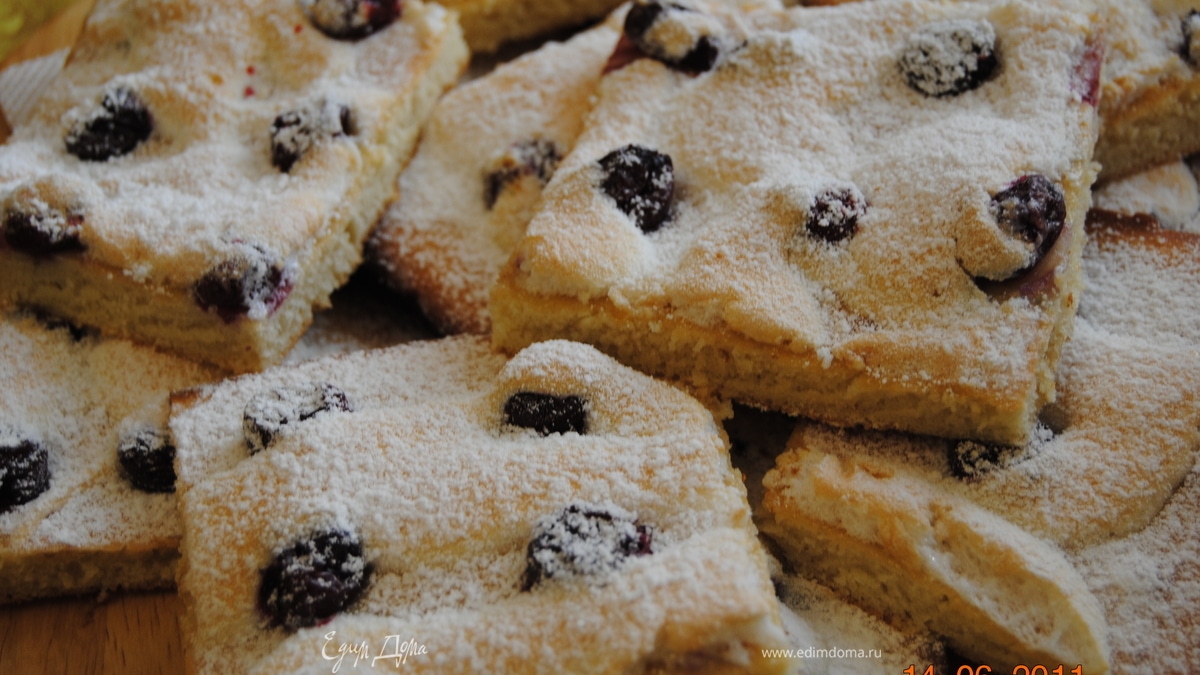 Пирог с вишней