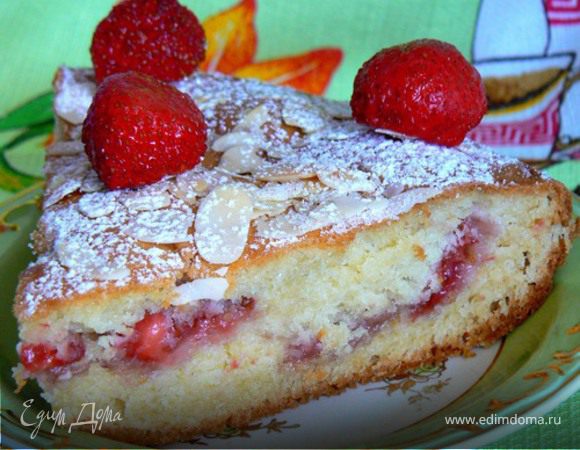 Пирог с клубникой