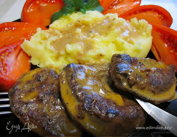 Телячья печенка, тушеная в сметане Телячья печенка, тушеная в сметане