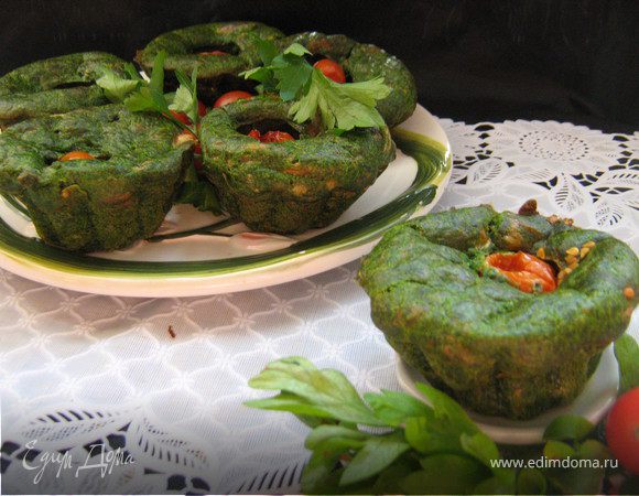 Закусочные "зелёные" маффины со шпинатом и сыром.